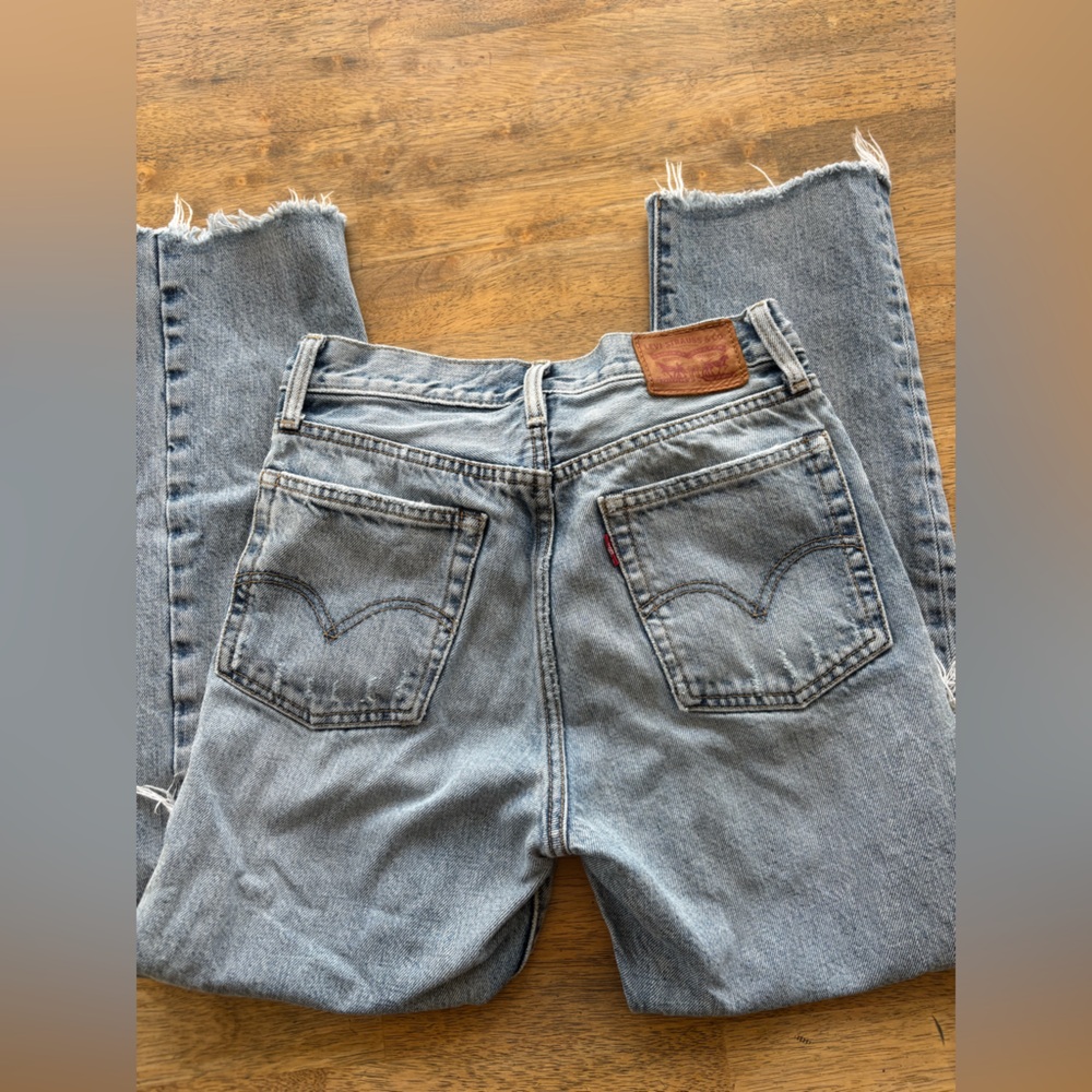 Levi's Light Blue Ripped Denim Jeans sz 25